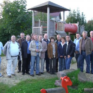 Auf dem Bild vlnr: Ralf Bender, Karl-Heinrich Neuschäfer, Karl-Wilhelm Mörschler, Andreas Schaake, Karl-Heinz Dietz, Thomas Raue, Jan Simon Kluth, Elisabeth Schäfer-Wokun, Klaus Müller-Csanady, Gabi Maneke, Jens Hankel, Thomas Plitzner, Walter Puth, Werne