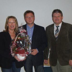 vlnr Ortsvereinsvoristzender Ralf Bender, Hannelore Eckhardt, Fraktionsvorsitzender Thomas Raue, Bürgermeister Wolfgang Gottschalk, Karl Heirnich Neuschäfer