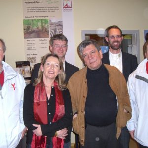 Foto: Freuten sich über die zahlreichen Besucherinnen und Besucher: Dieter und Andreas Schaake (SPD Edertal), MdL Hannelore Eckhardt, Dr. Hermann Scheer, sowie Alexander Eysert und Axel Bänsch von der Fa. Consolaris